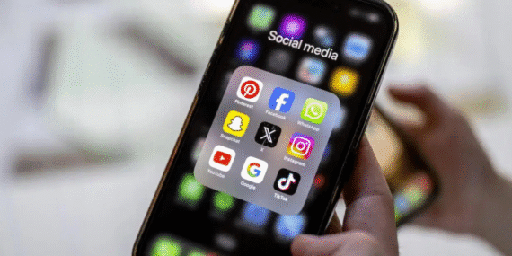 Bakan Göktaş’tan ‘yaş sınırı’ açıklaması: Sosyal ağ sağlayıcılar, 15 yaş altı çocuklara hizmet sunmayacak