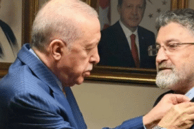 Beklenen gerçekleşti Serik Belediye Başkanı partisini değiştirdi, Cumhurbaşkanı rozetini taktı