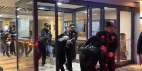 Beşiktaş’ta kundaklama olayı: 14 araç zarar gördü, gözaltılar başladı