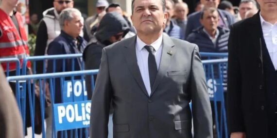 CHP’li Eşme Belediye Başkanı Yılmaz Tozan gözaltına alındı