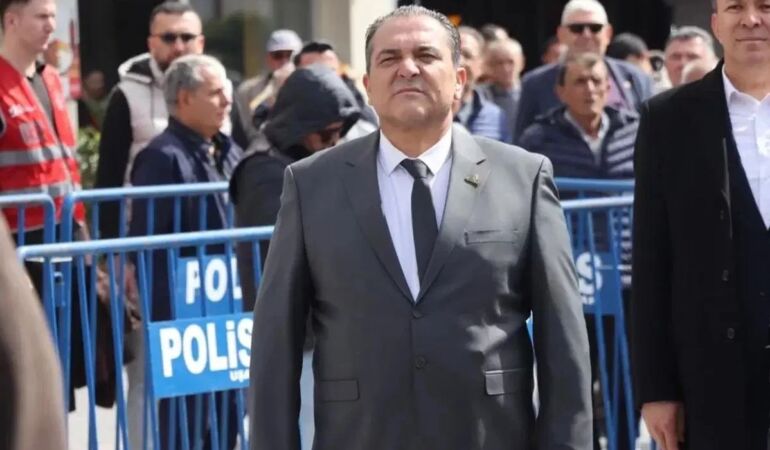 CHP’li Eşme Belediye Başkanı Yılmaz Tozan gözaltına alındı