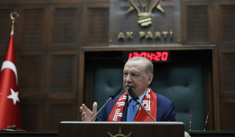 Cumhurbaşkanı Erdoğan’dan CHP’ye eleştiri, ABD ve Trump’a tepkisizliğini sürdürdü