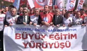 Eğitimciler MEB’e yürümek istedi, polis engelledi 'Öğretmen düşmanı Yusuf Tekin istifa'