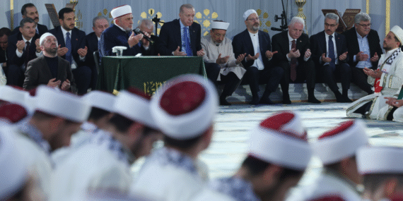 Erdoğan çocuk hafızların icazet törenine katıldı: Atatürk’e ‘kafir ve zalim’ hakaretlerini eden imamla aynı karede