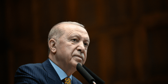 Erdoğan grup kürsüsünde İsrail’e yanıt verdi: ‘Hiçbir güç Türkiye’ye ve Türkiye Cumhurbaşkanı’na parmak sallayamaz’