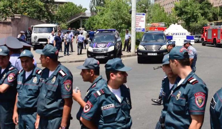 Ermenistan’da seçim gerilimi Rusya yanlısı partiye operasyon