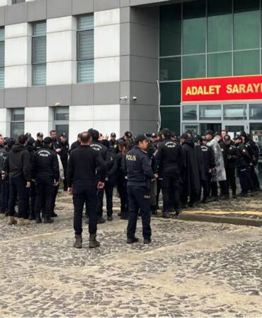 Eski Vali Tuncay Sonel'in gözaltı süresi uzatıldı