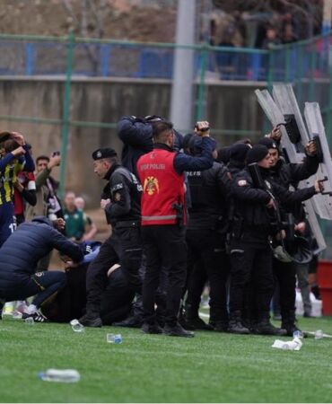 Fenerbahçe Kadın Futbol Takımı'na saldırı