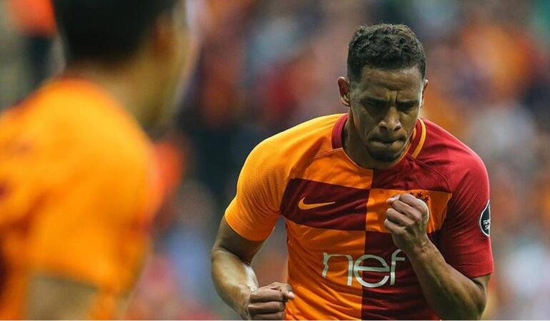 Galatasaraylı eski yıldız Fernando futbola veda etti!