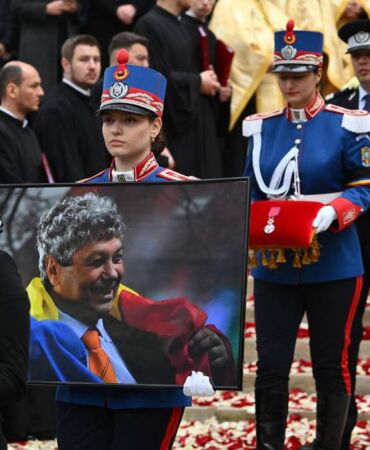 Futbol dünyası yasta Lucescu son yolculuğuna uğurlandı