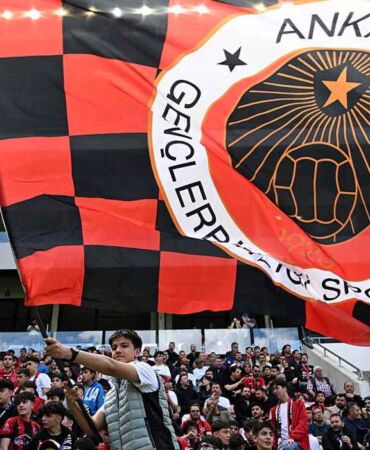 Gençlerbirliği taraftarından maden işçilerine destek