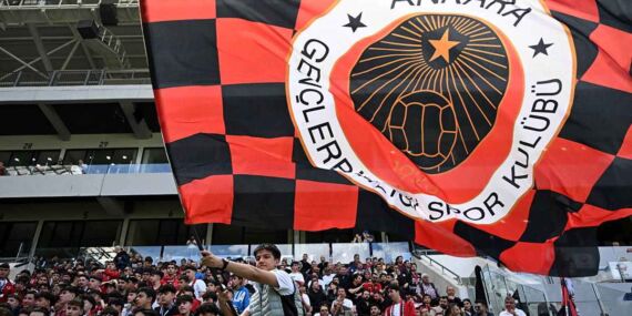 Gençlerbirliği taraftarından maden işçilerine destek