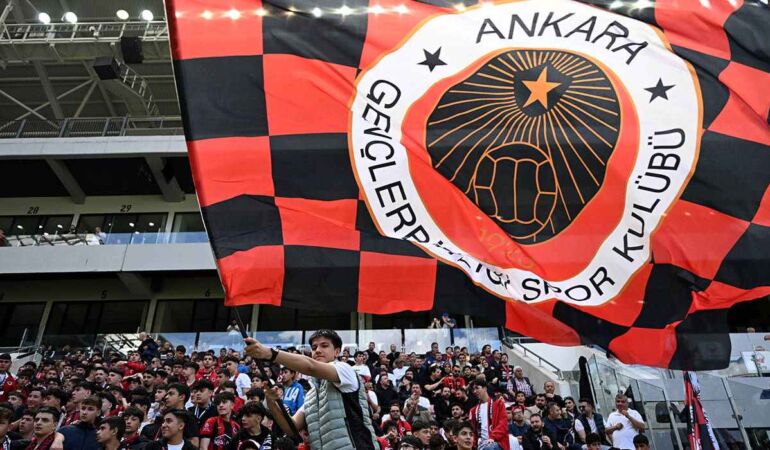 Gençlerbirliği taraftarından maden işçilerine destek