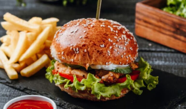 Hi-Ho Burgers & Brews hamburger