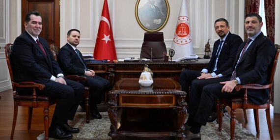 Hidayet Türkoğlu’ndan Akın Gürlek ve Mustafa Çiftçi’ye ziyaret