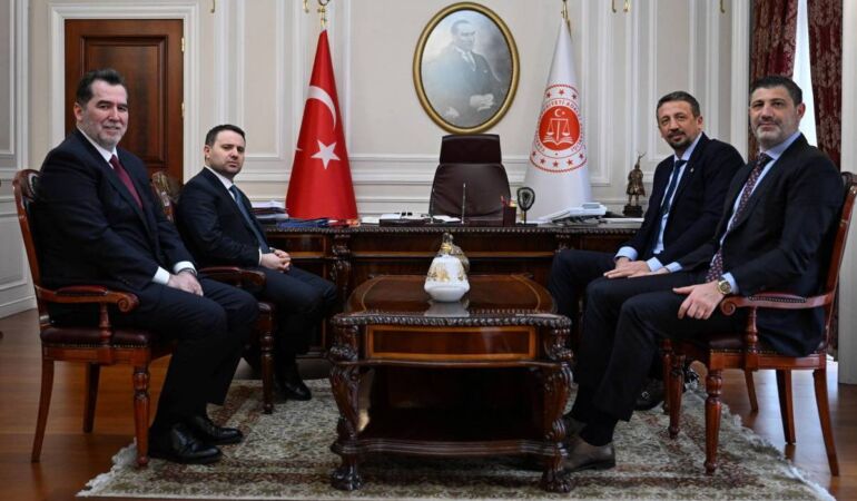 Hidayet Türkoğlu'ndan Akın Gürlek ve Mustafa Çiftçi'ye ziyaret