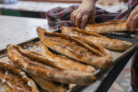Hileli gıda güvenliği listesi güncellendi Pideden at ve eşek eti çıktı