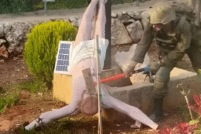 İsrail askerinin İsa heykelini kırdığı görüntüler öfke yarattı