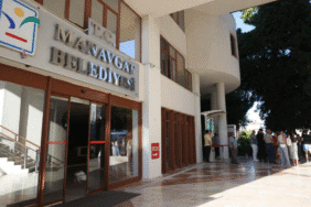 Manavgat Belediyesi’ne operasyon! 21 kişi gözaltına alındı