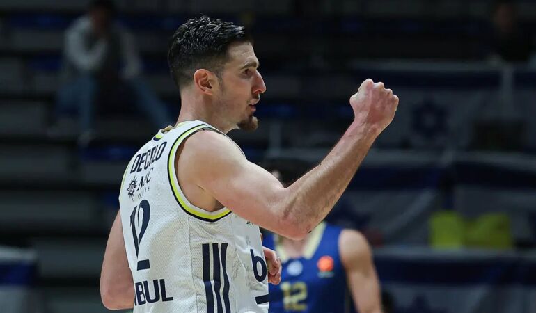 Nando de Colo'dan emeklilik kararı