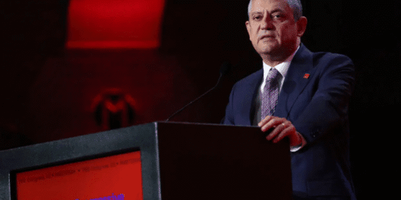 Özgür Özel Barselona’daki toplantıda konuştu: ‘Kardeş partilerimizin dayanışması inanılmaz’