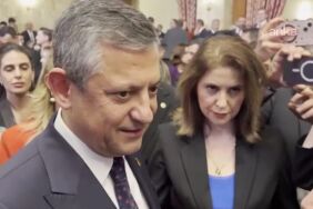 Özgür Özel ile Ercan Seki arasında TBMM’deki 23 Nisan resepsiyonunda yaşanan ‘çay’ diyaloğu sosyal medyada geniş yankı uyandırdı. Özel, medya yayıncılığına ilişkin eleştirilerini dile getirdi.