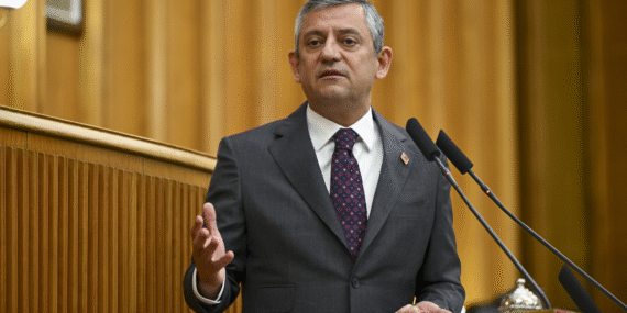 Özgür Özel’den Erdoğan’a mesaj: ‘Hiçbir siyasetçi kaçmadı, Erdoğan kaçacak’