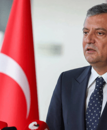 Özgür Özel'den, Saadet Partisi'ne 'ara seçim' ziyareti Mansur Yavaş hakkında açıklama yaptı