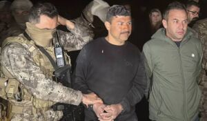 Polis ekibine silahlı saldırı 2 polis yaralı