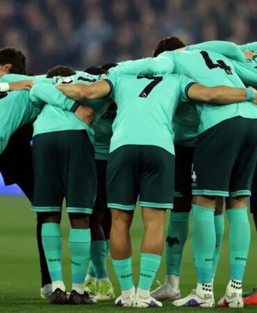 Premier Lig’de sezonun ilk küme düşeni açıklandı