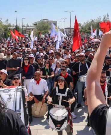 Sendikalardan geri adım yok 'Pazartesi yeniden meydandayız'