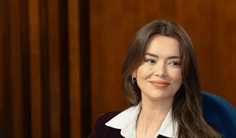 Seray Kaya, Kürtçe şarkıyla eğlendi Sosyal medyadan gelen tepkilere sessiz kalmadı