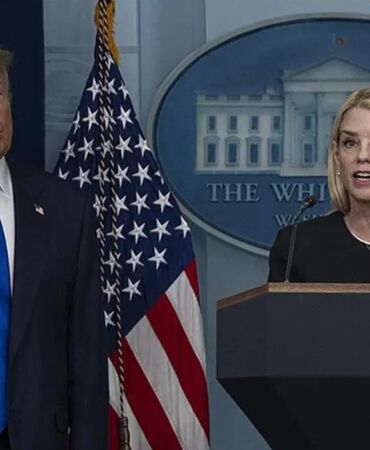 Trump’tan flaş karar Adalet Bakanı Pam Bondi görevden alındı