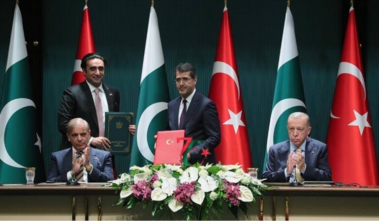 İsrailli analistten dikkat çeken iddia: Türkiye ve Pakistan’ı işaret etti!