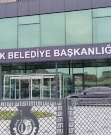 Uşak Belediyesi'ne ikinci dalga operasyon 25 kişi gözaltında