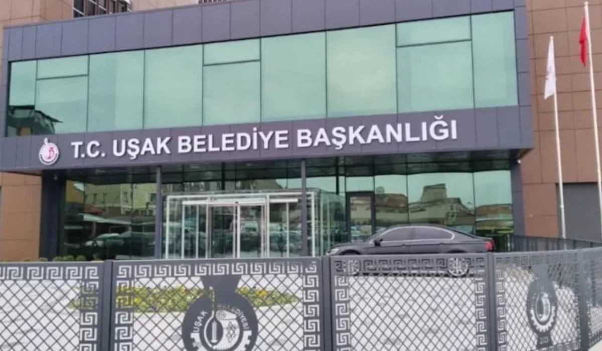 Uşak Belediyesi'ne ikinci dalga operasyon 25 kişi gözaltında