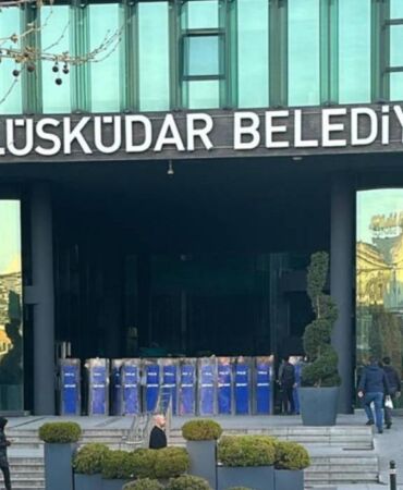 Üsküdar Belediyesi'ne operasyon 20 kişi gözaltına alındı!