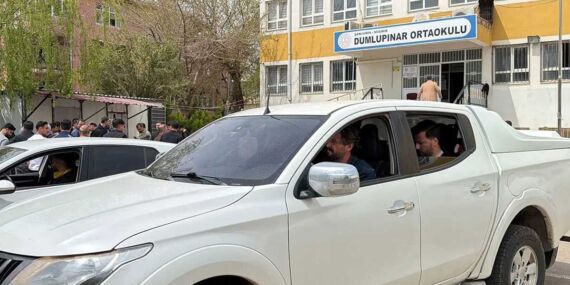 Valilikten açıklama: Şanlıurfa’da müdür yardımcısına bıçaklı saldırı!