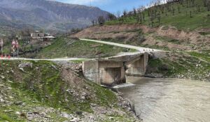 Van'ın Çatak ilçesinde köprü çöktü, mahalle 10 gündür yardım bekliyor