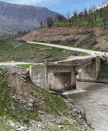 Van'ın Çatak ilçesinde köprü çöktü, mahalle 10 gündür yardım bekliyor