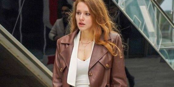 Hakkında gözaltı kararı verilen Ahsen Eroğlu ifade vermek için İstanbul’a geldi