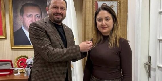 CHP’de iki istifa daha: AKP’ye katıldılar!