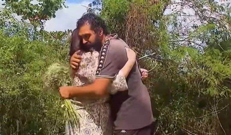 Survivor’da flaş yüzleşme: Deniz Seki Bayhan’a sarılıp ağladı!