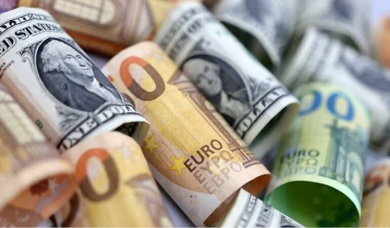 Döviz piyasasında son durum: Dolar ve Euro güne nasıl başladı?