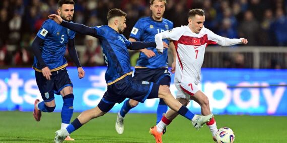 Kerem Aktürkoğlu, Kosova maçı öncesi yaşanan korku dolu anları anlattı: ‘Odamızın içine bomba gibi bir şey attılar’