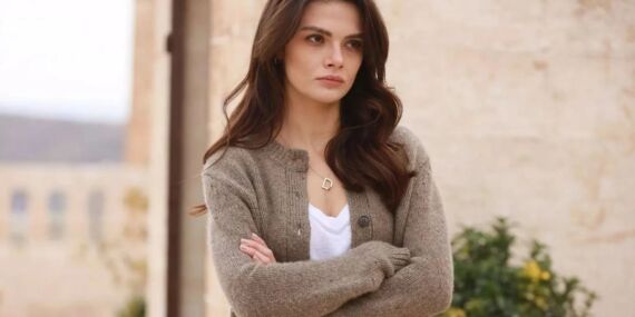 Hakkında gözaltı kararı verilen Sinem Ünsal’dan ilk açıklama!