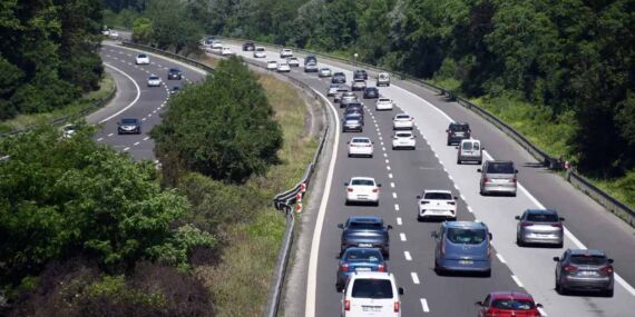 Bayram dönüşü çilesi başladı Anadolu Otoyolu’nda yoğunluk oluştu