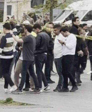 Beşiktaş İskelesi'nde bıçaklı saldırı Yaralılar var!