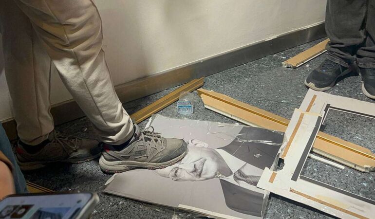 CHP Genel Merkezi'nde Kılıçdaroğlu'nun fotoğrafı ayaklar altına alındı!