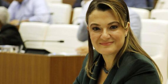 Antalya Büyükşehir Belediyesi Genel Sekreteri Cansel Tuncer tutuklandı